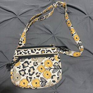 Vera Bradley cross body purse USED ONCE LIKE NEW